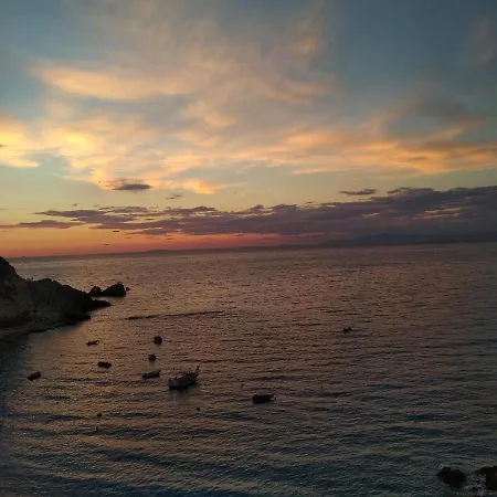 Ostria * Agios Nikitas