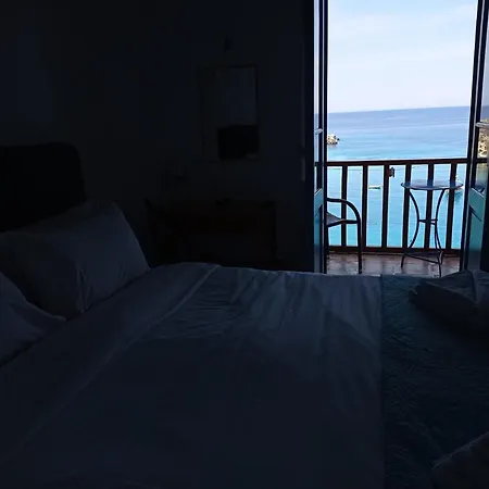 Ostria Konukevi 3*