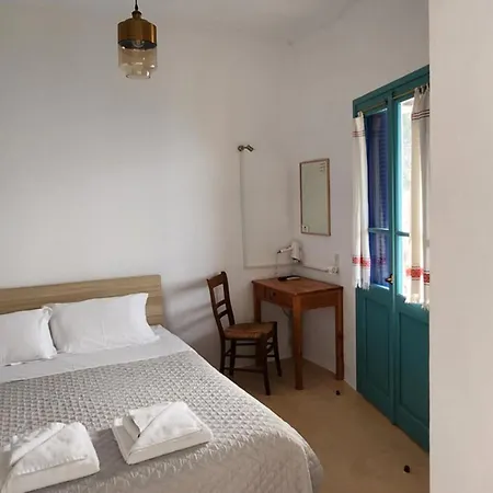 Ostria Gasthof Áyios Nikítas