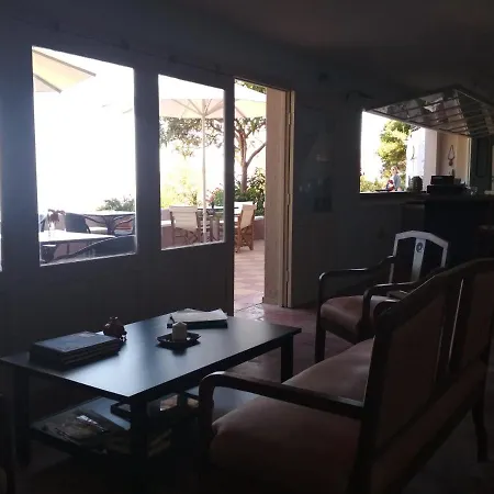 Ostria 3* Áyios Nikítas